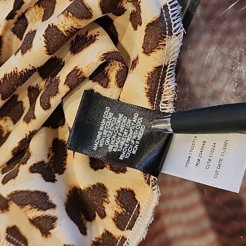 Torrid flutter sleeve animal print top 2 - Picture 6 of 8